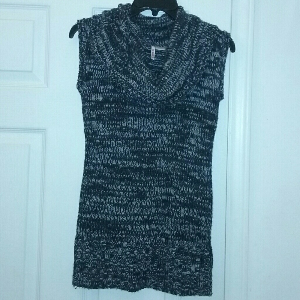 Bongo brand acrylic cowl neck short sleeve sweater
